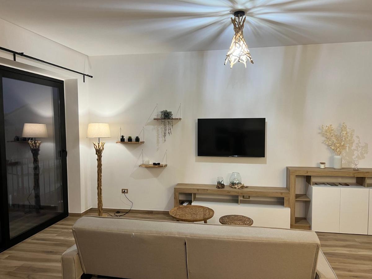 Al Vicolo Stretto Apartman Brancaleone Marina Kültér fotó