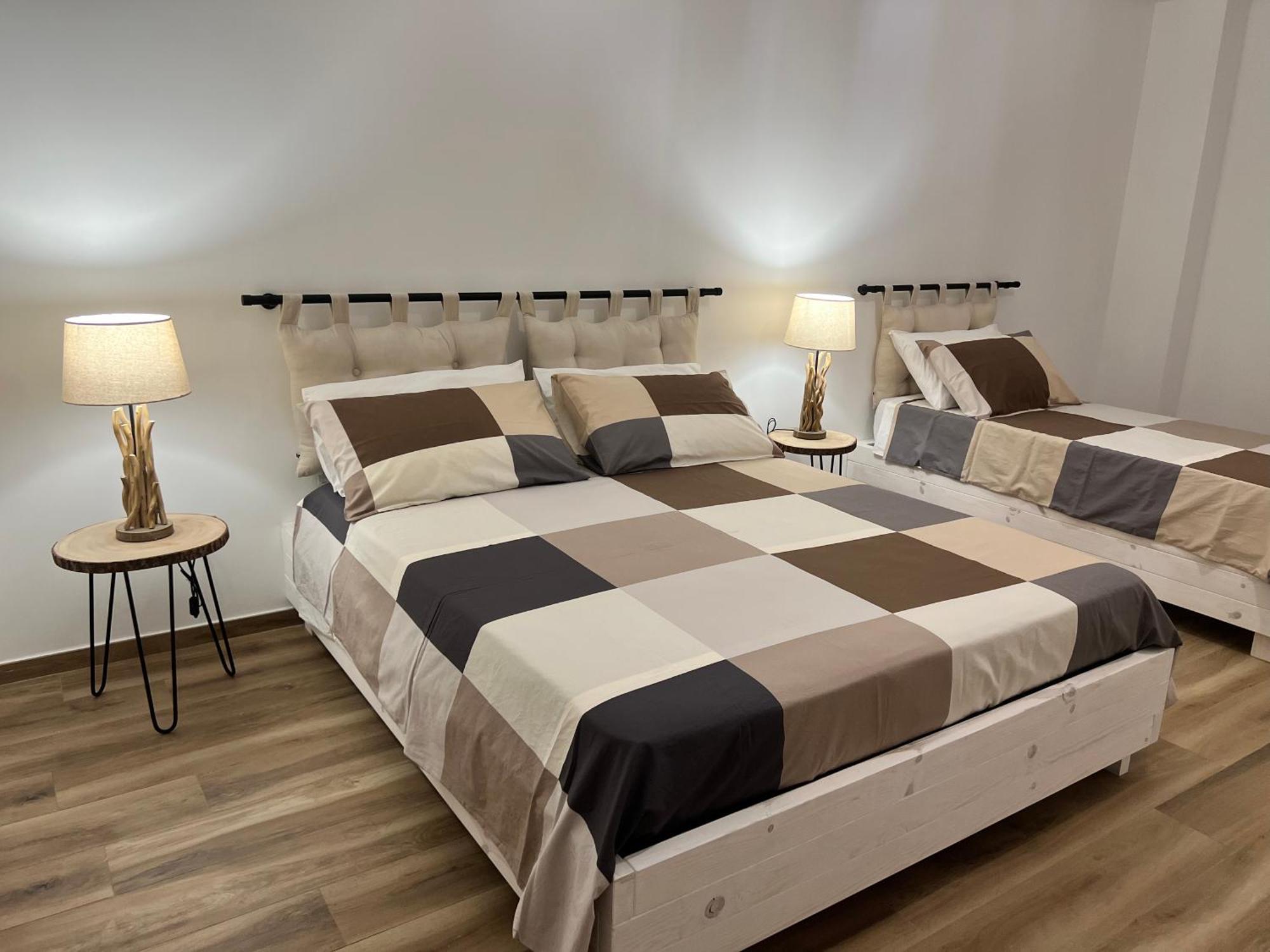 Al Vicolo Stretto Apartman Brancaleone Marina Kültér fotó